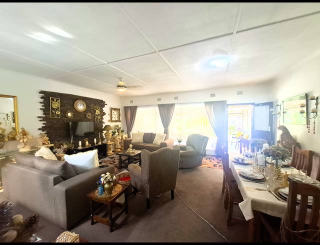 2 BEDROOM TOWNHOUSE FOR SALE IN UVONGO